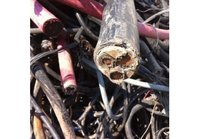 Steel underground cable