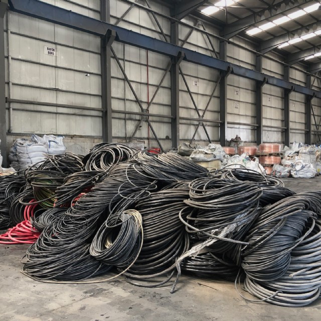 Mixed energy cable i